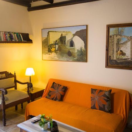 George Houses Pentakomo 部屋 写真