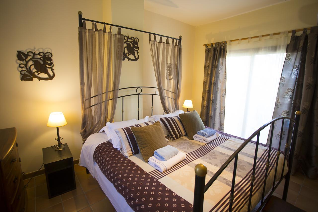 George Houses Pentakomo 部屋 写真
