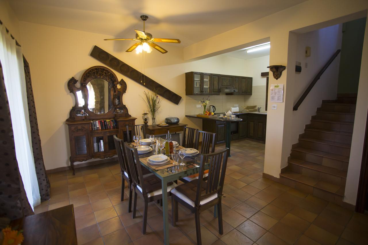 George Houses Pentakomo 部屋 写真