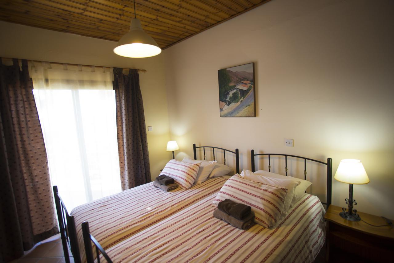George Houses Pentakomo 部屋 写真
