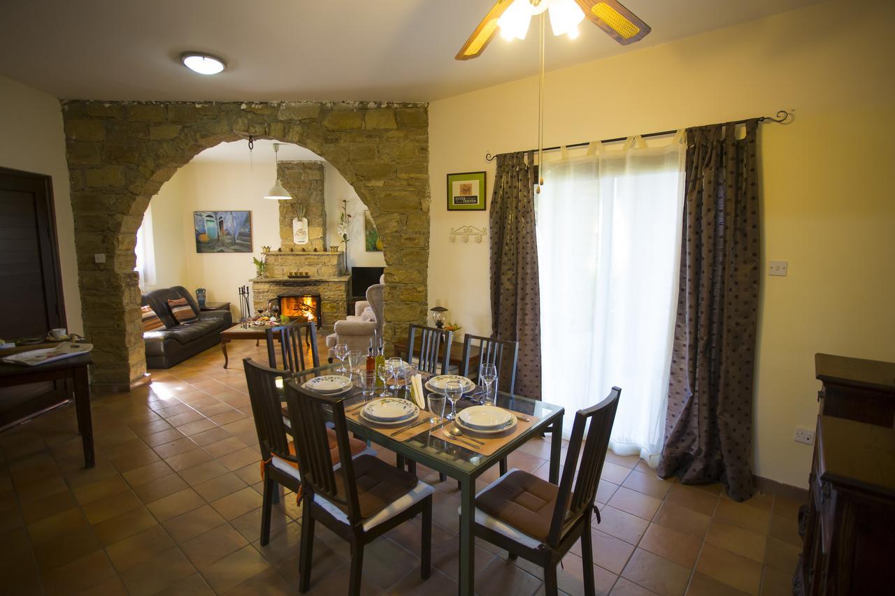 George Houses Pentakomo 部屋 写真