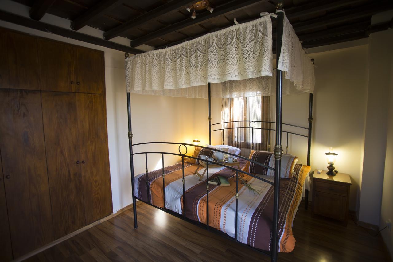 George Houses Pentakomo 部屋 写真